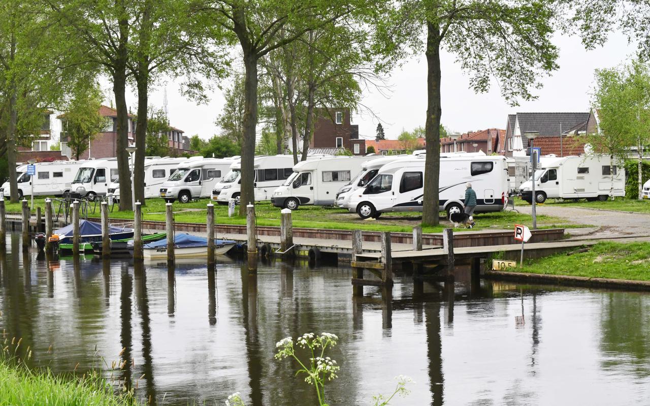Eigenaren van campers hebben moeite een stalling te vinden. Eigenaren van campers hebben moeite een stalling te vinden.