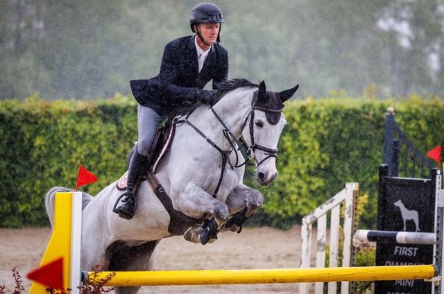 Regen leidt tot uitstel Grote Prijs op Hemelvaartsconcours in Wanneperveen; Angelique Hoorn: ‘Liefst