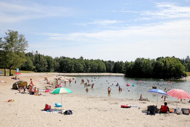 Controle op waterkwaliteit zwemplassen van start
