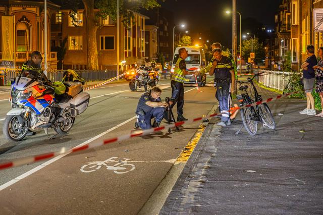 LIVE | Automobilist laat fietser zwaargewond achter na botsing in Groningen. Fikse brand in loods Kl