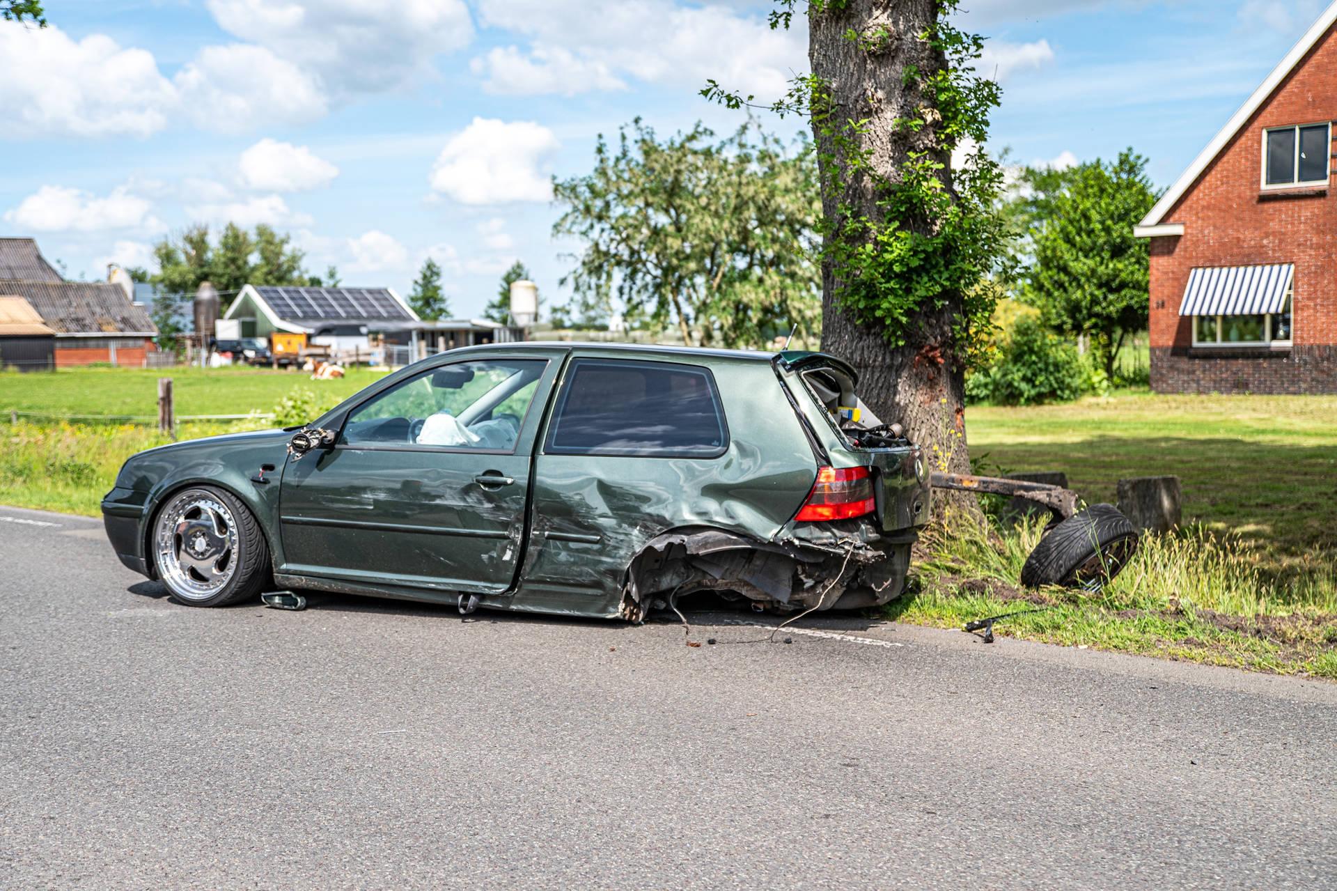 LIVE | Twee auto’s zwaar beschadigd bij aanrijding in Zevenhuizen