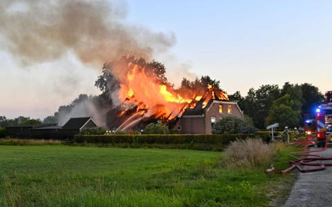 Het vuur verwoestte heel snel de woonboerderij in Havelte.