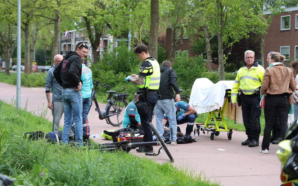 Fietsers gewond bij aanrijding in Groningen.