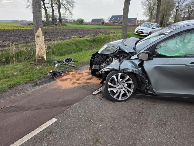 LIVE | Automobilist (78) uit Gieten komt om het leven bij ongeluk in Zuidlaarderveen