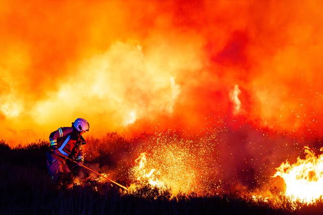LIVE | Automobilist (42) uit Westerwolde tankt zonder te betalen en natuurbrand op militair oefenter