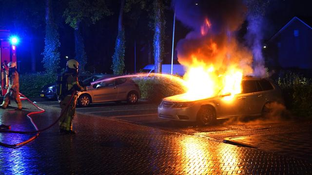 LIVE | Auto’s in Assen en Emmen door brand verwoest en deel van Hijken ontruimd vanwege gaslek