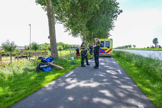 LIVE | Motorrijder zwaargewond na crash bij Lutjegast. Auto slaat over de kop in Hoogeveen