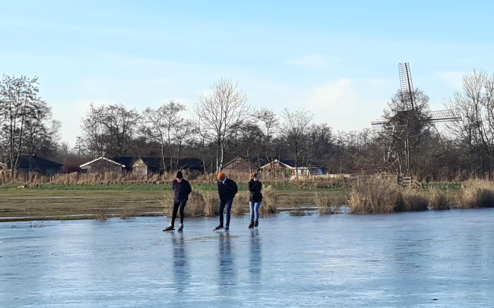 Eerste schaatsers in Weststellingwerf - Steenwijker Courant