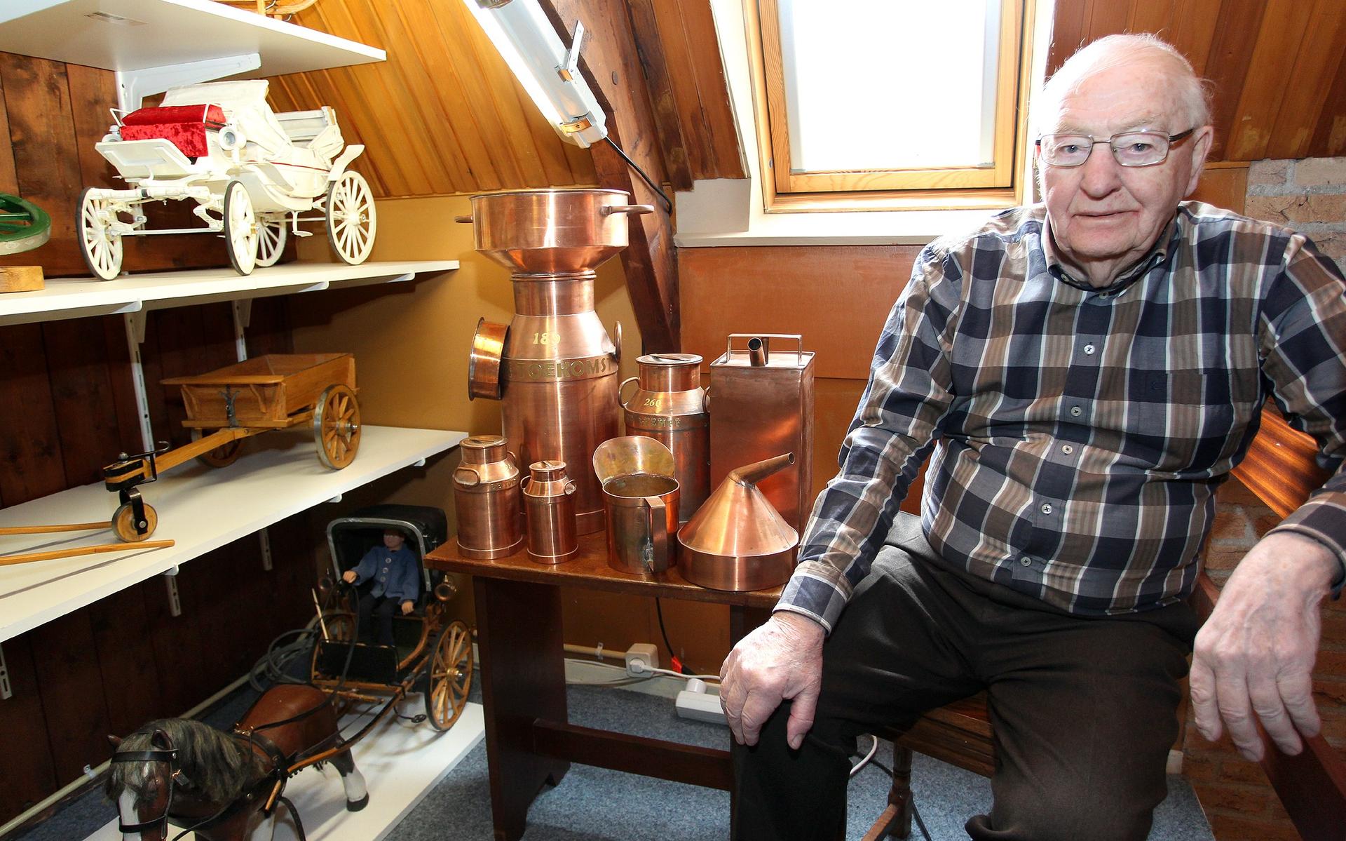 Liefhebberij: Boele Schelhaas snijdt het liefst uit het juiste hout - Steenwijker Courant