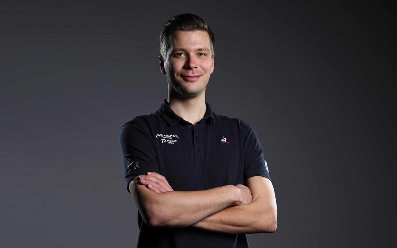 Sven Jonker, hier nog in het shirt van zijn vorige wielerteam. De oud-Meppeler en oud-korfballer van DOS’46 mag zich sinds januari algemeen directeur van de continentale wielerploeg SEG Racing Academy noemen. Sven Jonker, hier nog in het shirt van zijn vorige wielerteam. De oud-Meppeler en oud-korfballer van DOS’46 mag zich sinds januari algemeen directeur van de continentale wielerploeg SEG Racing Academy noemen.