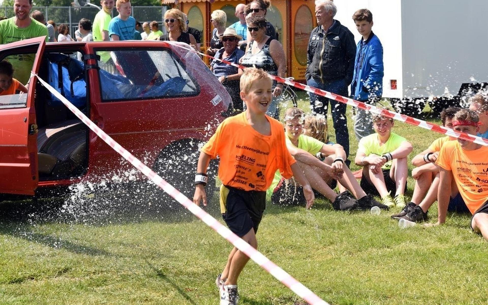 Dorpsfeest Steenwijkerwold gaat op roze tour - Steenwijker Courant