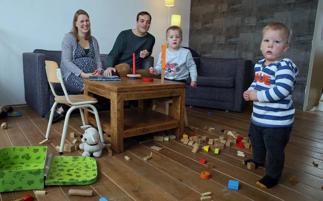 Anne, Sije, Abel en Jona emigreren naar Papoea Nieuw Guinea. De derde is op komst. „We gaan waar God ons roept.” Anne, Sije, Abel en Jona emigreren naar Papoea Nieuw Guinea. De derde is op komst. „We gaan waar God ons roept.”