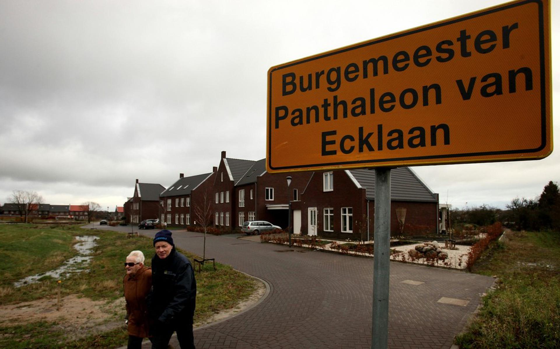 De gemeente Steenwiikerland roept de straatnaamcommissie op prominente vrouwen niet te vergeten.
