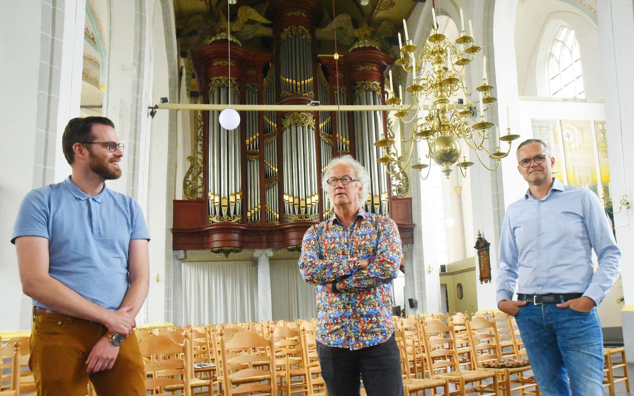 Gerben Pol, Dick Koper, en Peter van der Terp in de Sint Clemenskerk in Steenwijk. Gerben Pol, Dick Koper, en Peter van der Terp in de Sint Clemenskerk in Steenwijk.