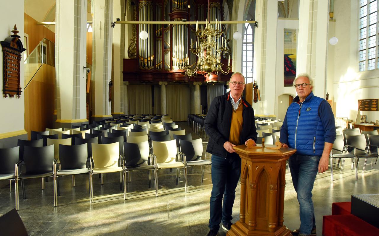 Projectleider verbouwing Wim Hultink en voorzitter Dick Koper van de Stichting Grote Kerk.