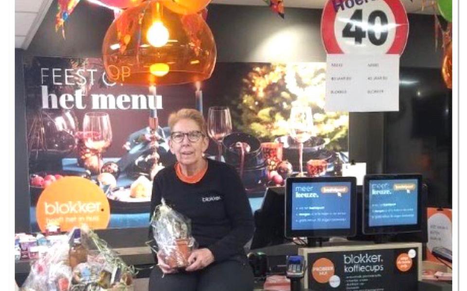 Blokker Steenwijk zet jubilaris Mieke Bruinenberg in het zonnetje