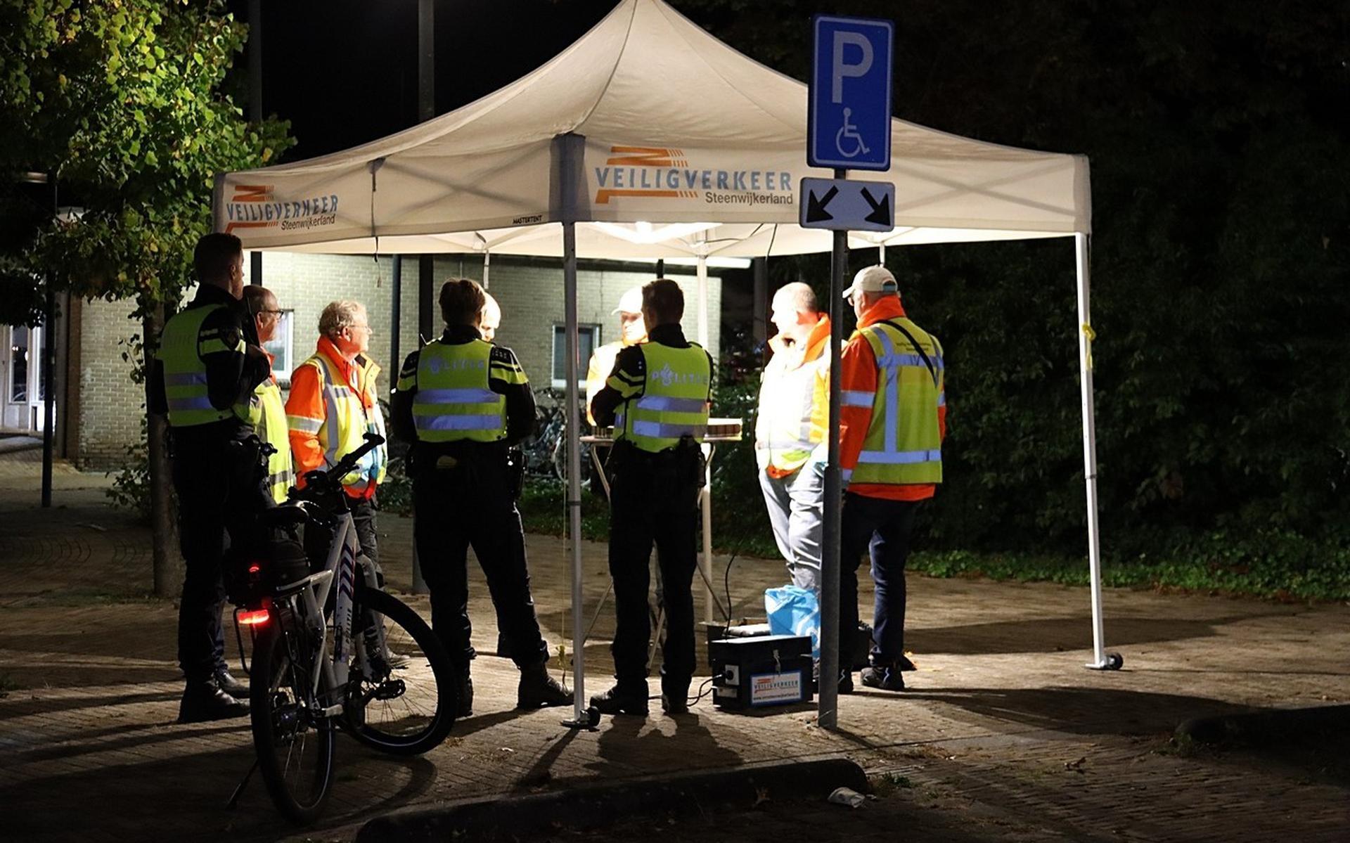Controle van de politie in samenwerking met Veilig Verkeer Nederland Steenwijkerland.
