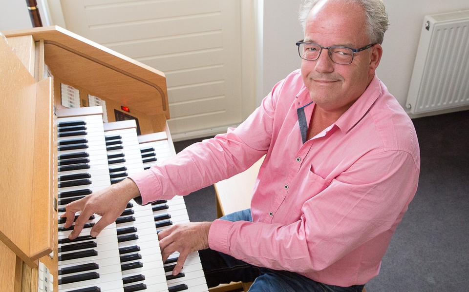 Organist Ronald Knol.