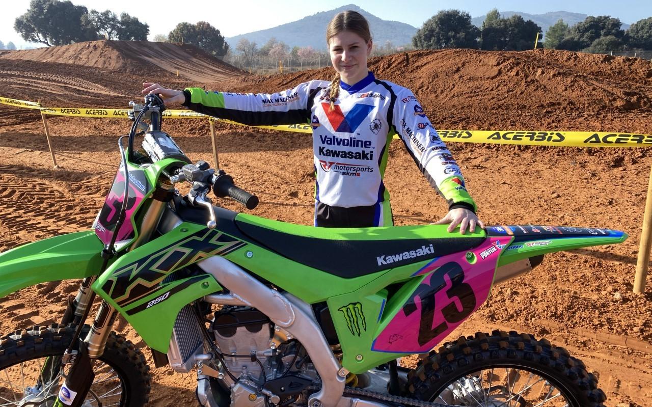 Bridget Portijk kon voor het eerst in anderhalf jaar weer een wedstrijd rijden. Bridget Portijk kon voor het eerst in anderhalf jaar weer een wedstrijd rijden.