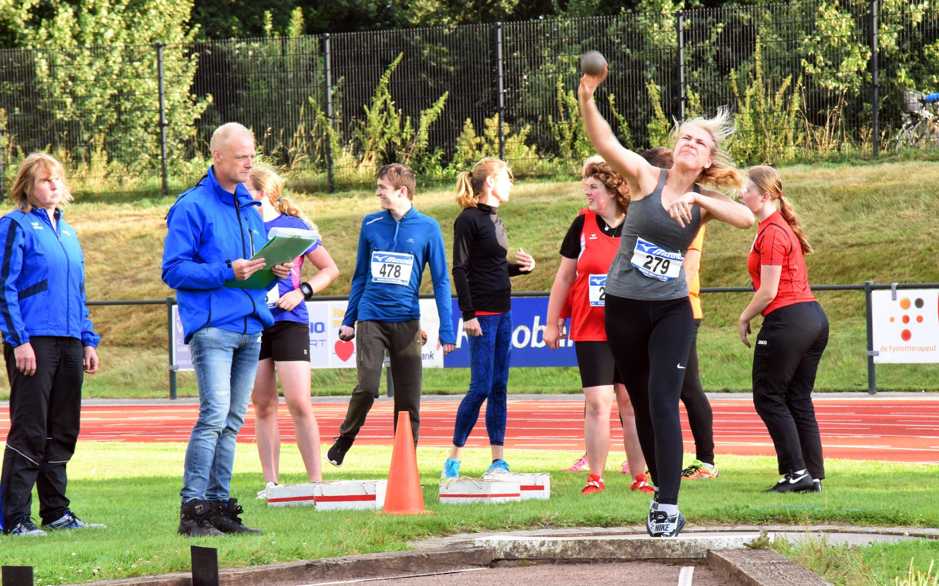 Ook het Volwassenfonds Sport en Cultuur wordt een nieuw onderdeel binnen het minimabeleid voor de komende jaren. Hiermee wil het college iedereen van 18 jaar en ouder bereiken die vanwege zijn of haar financiële situatie niet kan sporten of bewegen.