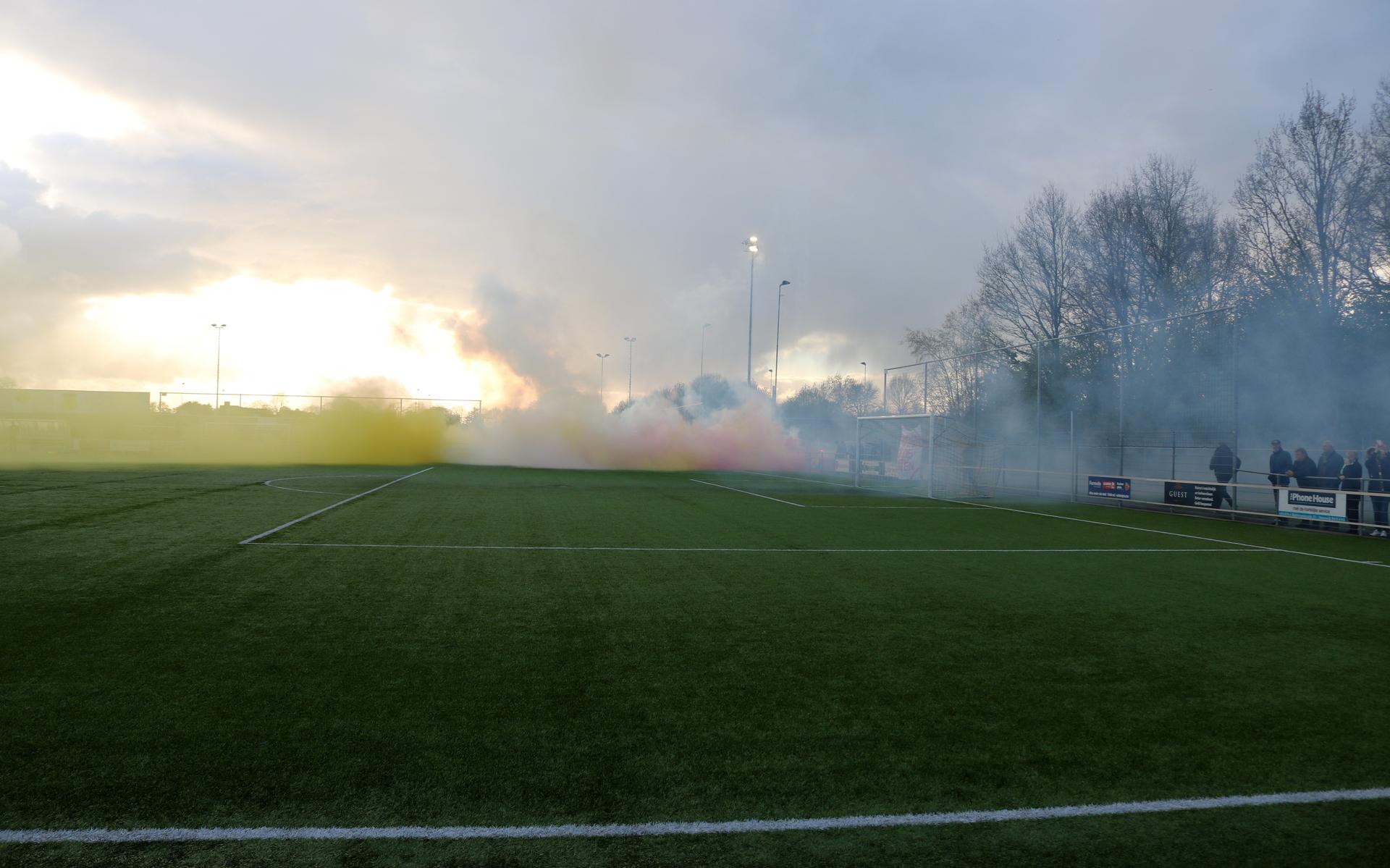 Clubs uit Steenwijk ontmoeten elkaar. Stadsderby tussen Steenwijker Boys en Vv Steenwijk - Steenwijk