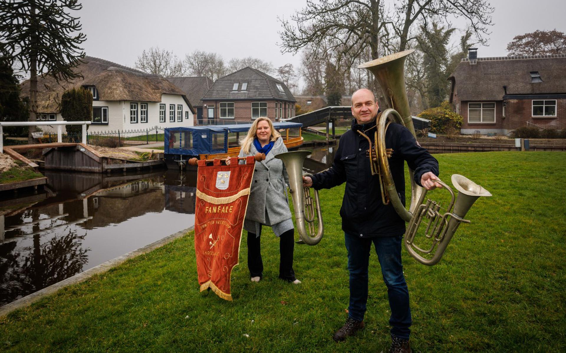 Producenten Han Evers en Lianne Groen van M.O.L. vinden de samenwerking met lokaal Giethoorn essentieel. 