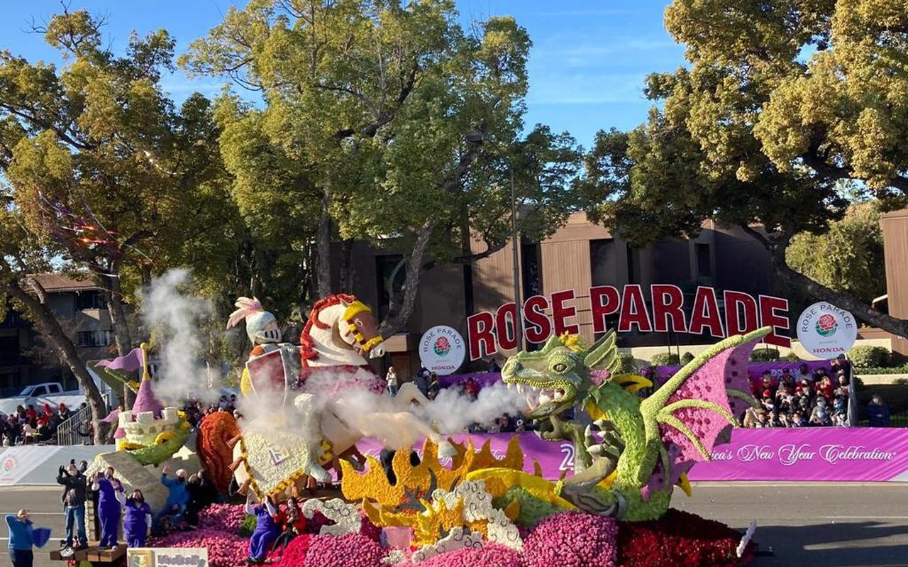 Familie Rook uit Sint Jansklooster bezoekt de Rose Parade in Pasadena, Amerika.
