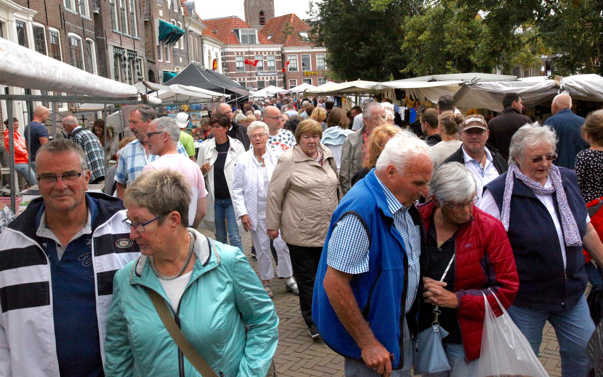 De jaarmarkt in Blokzijl wordt altijd goed bezocht.