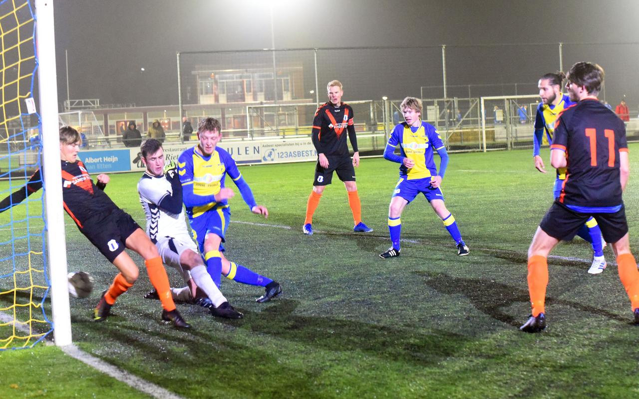 Olde Veste ligt lekker op titelkoers in de zaterdag eerste klasse E. Olde Veste ligt lekker op titelkoers in de zaterdag eerste klasse E.