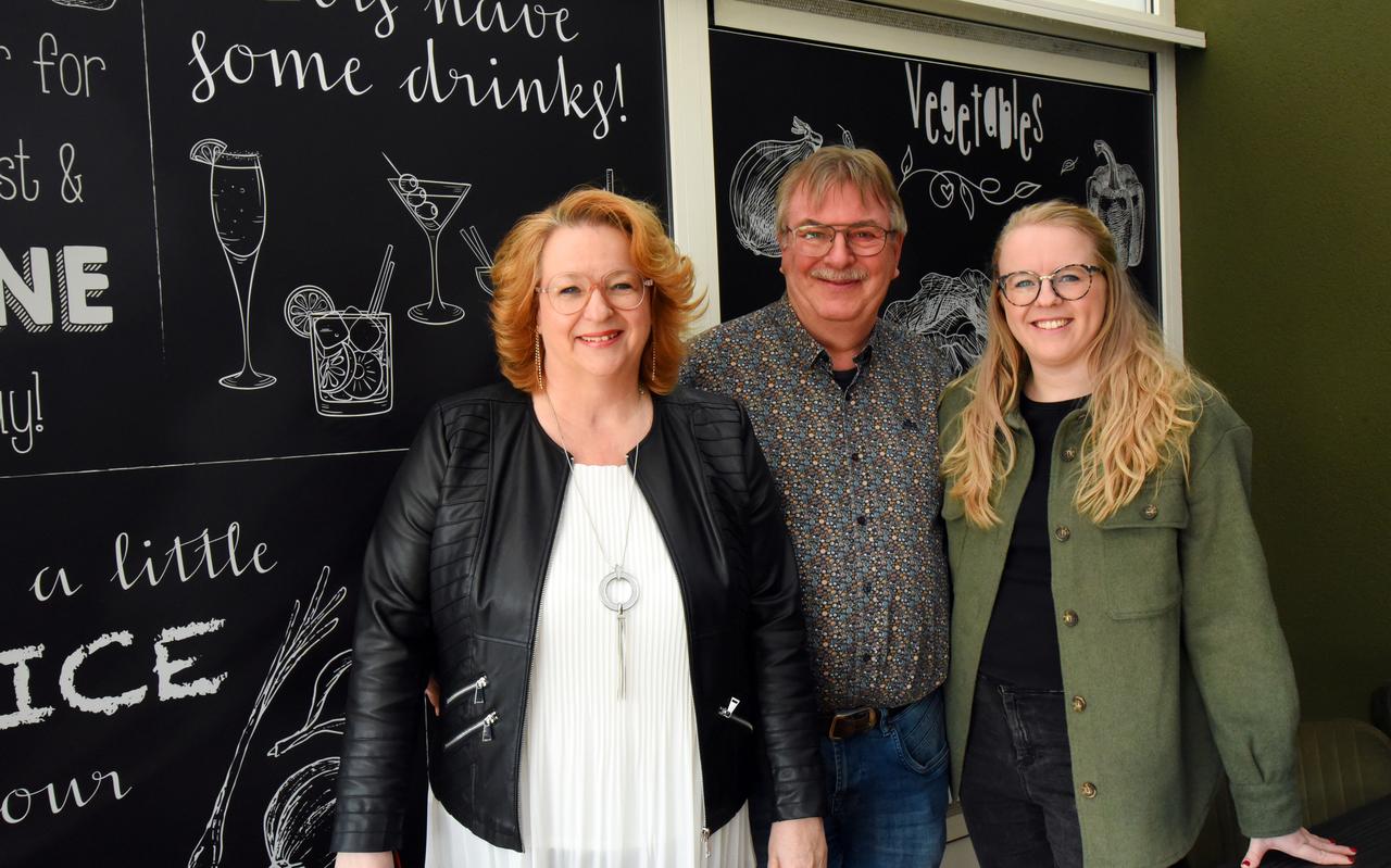 Voor Miriam, Freddy en Mariska is het tijd voor een nieuw hoofdstuk. Voor Miriam, Freddy en Mariska is het tijd voor een nieuw hoofdstuk.