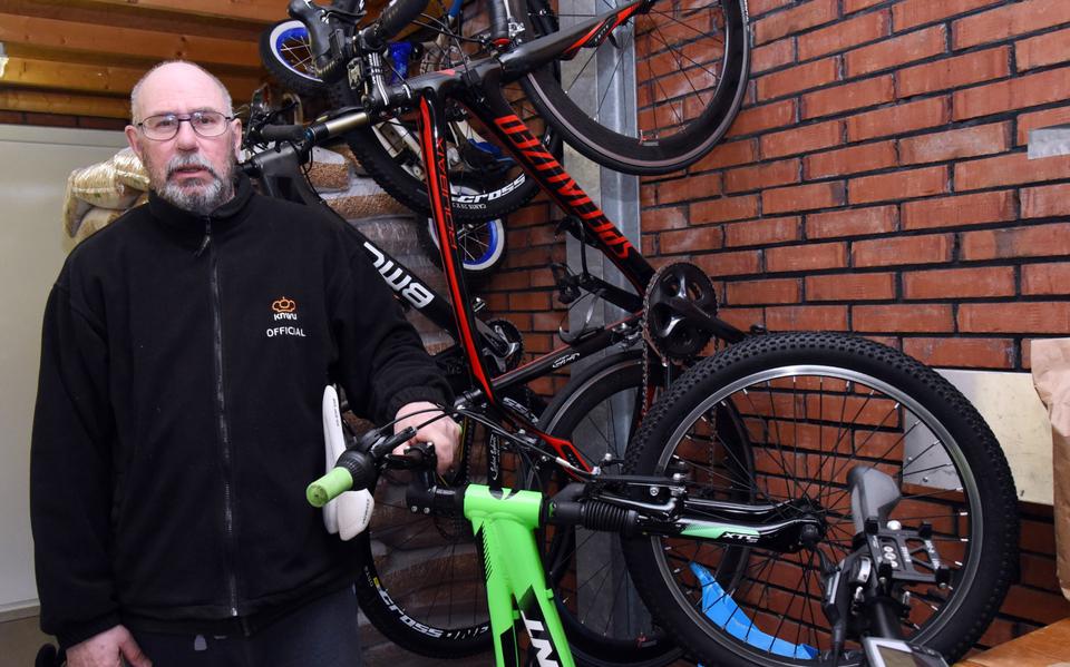 Jurylid KNWU Frank Veen is al zijn hele leven verknocht aan de fiets.