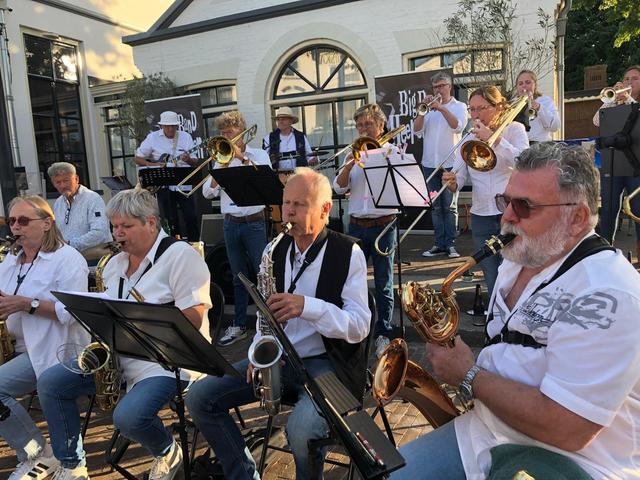 Big Band Heerenveen geeft concert in herberg De Roskam