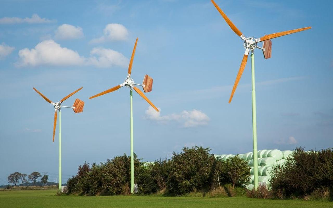 Vooral agrariërs hebben behoefte aan het opwekken van duurzame energie door bijvoorbeeld het plaatsen van kleine windmolens. Vooral agrariërs hebben behoefte aan het opwekken van duurzame energie door bijvoorbeeld het plaatsen van kleine windmolens.