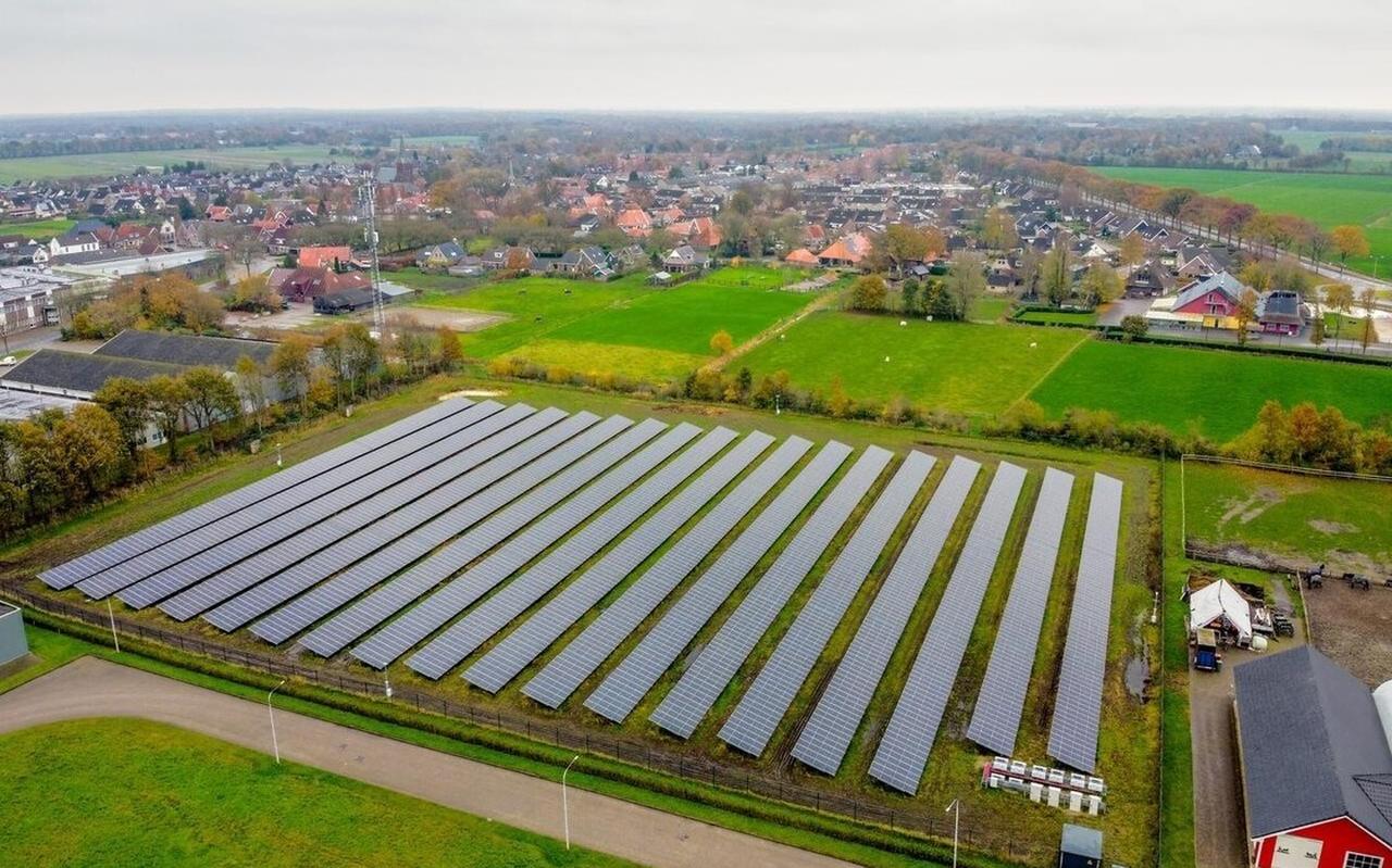 In Oldemarkt is begin 2020 een zonnepark in gebruik genomen. Maandagavond was er een informatiebijeenkomst in Blokzijl over een mogelijk zonnepark. In Oldemarkt is begin 2020 een zonnepark in gebruik genomen. Maandagavond was er een informatiebijeenkomst in Blokzijl over een mogelijk zonnepark.