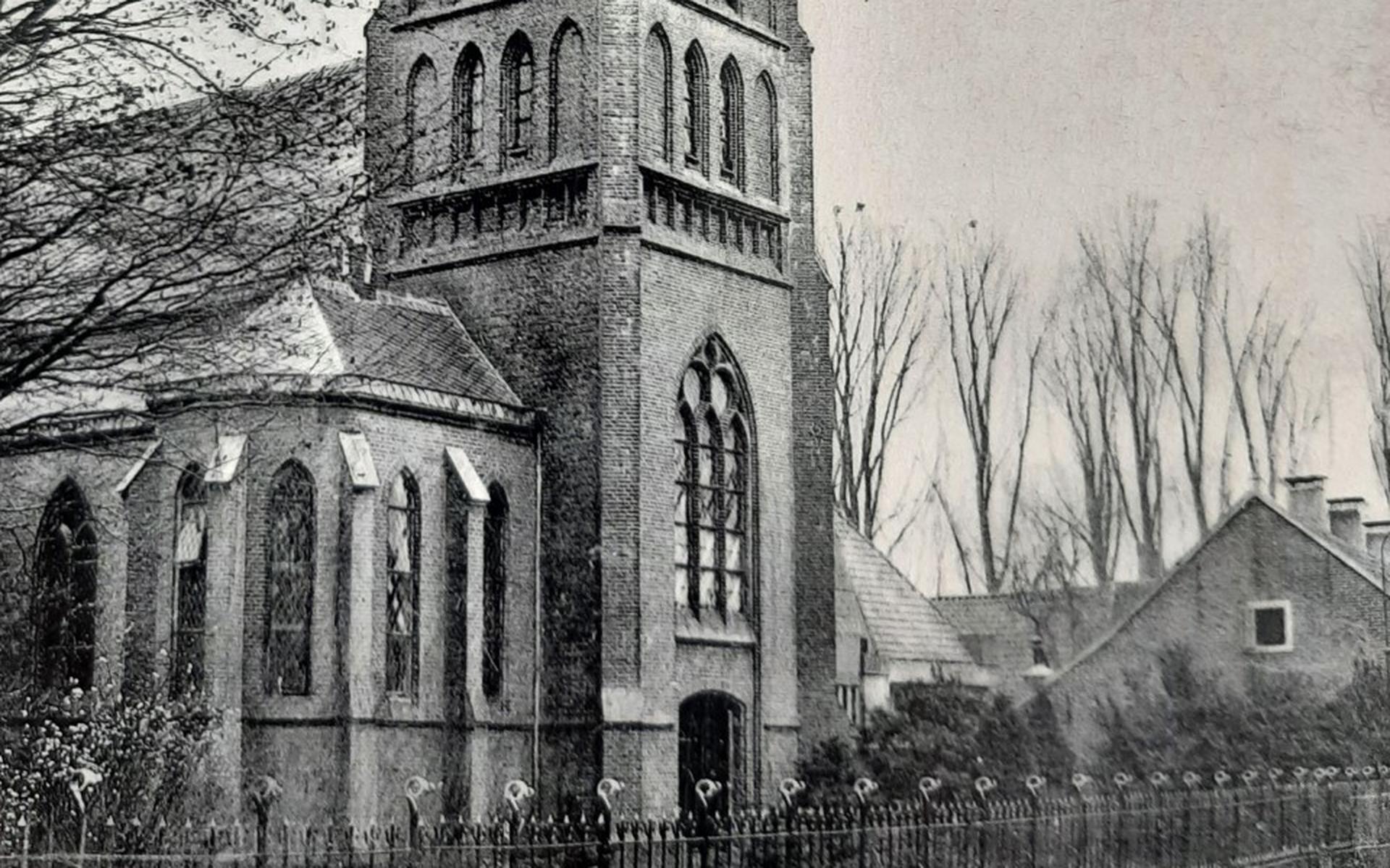De RK St Clemenskerk in de Molenstraat in 1935. 