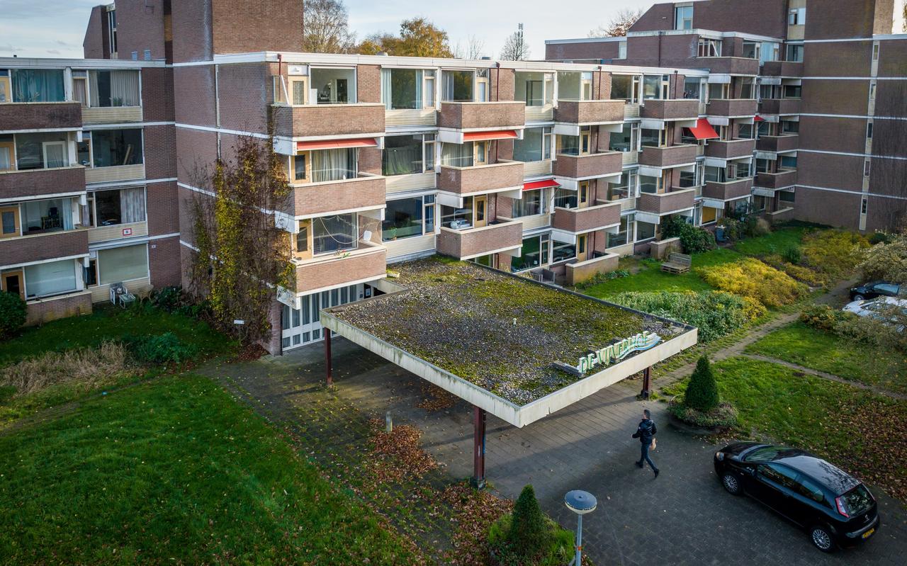 De veelbesproken flat De Vijverhof. De veelbesproken flat De Vijverhof.