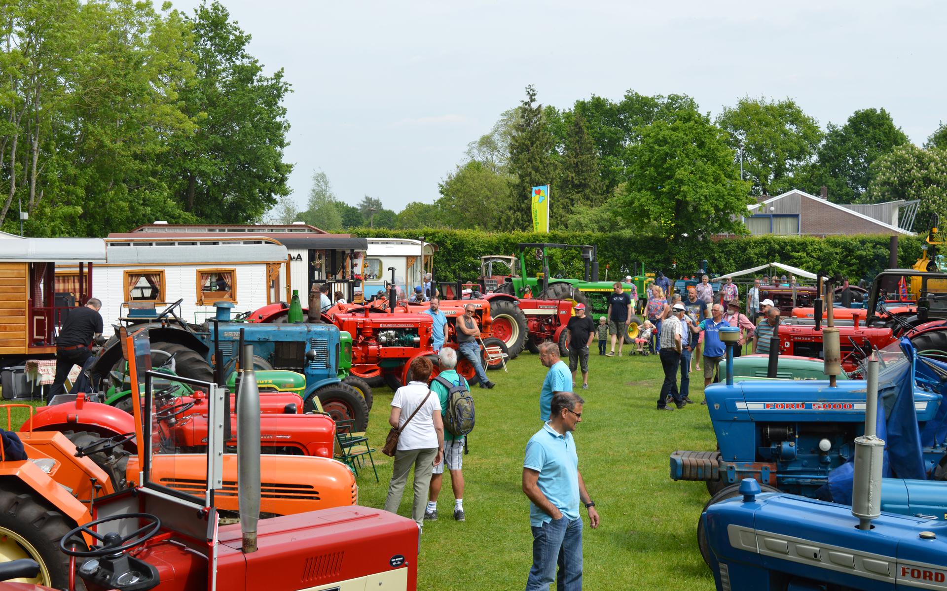 Oldtimer Festival Vollenhove - Steenwijker Courant