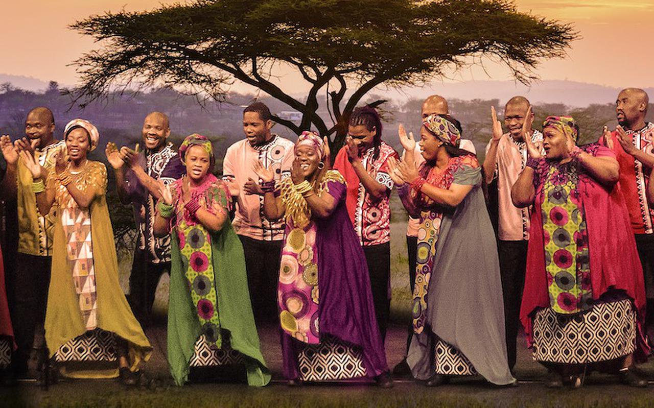 'Heart of Africa' van het Soweto Gospel Choir was woensdagavond een drukke voorstelling. 