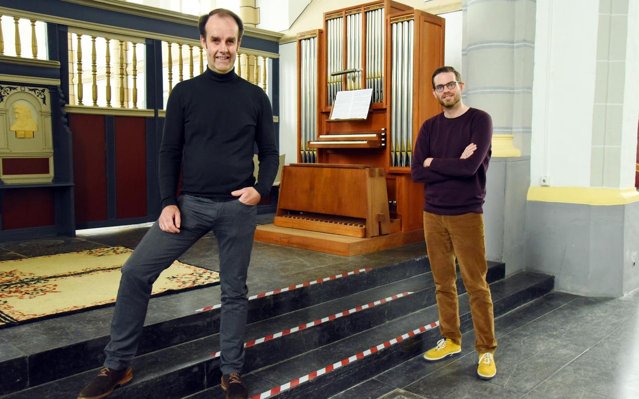 Erik Olsman en Gerben Pol op de plaats waar het ensemble straks de beroemde Bachklanken gaat vertolken. Erik Olsman en Gerben Pol op de plaats waar het ensemble straks de beroemde Bachklanken gaat vertolken.
