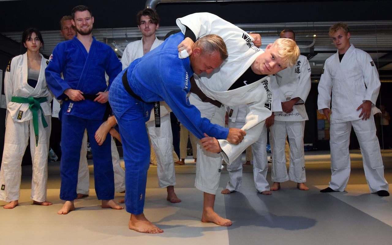 Judoka Mika van Sinderen traint nog altijd met Colin Kist. 