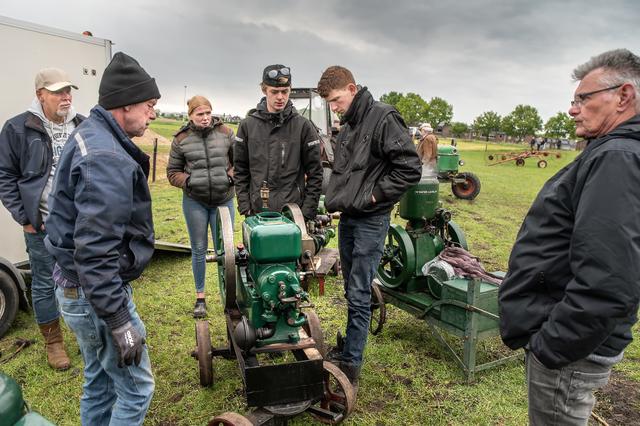 Grauw weer kon Oldtimerfestival Vollenhove niet drukken