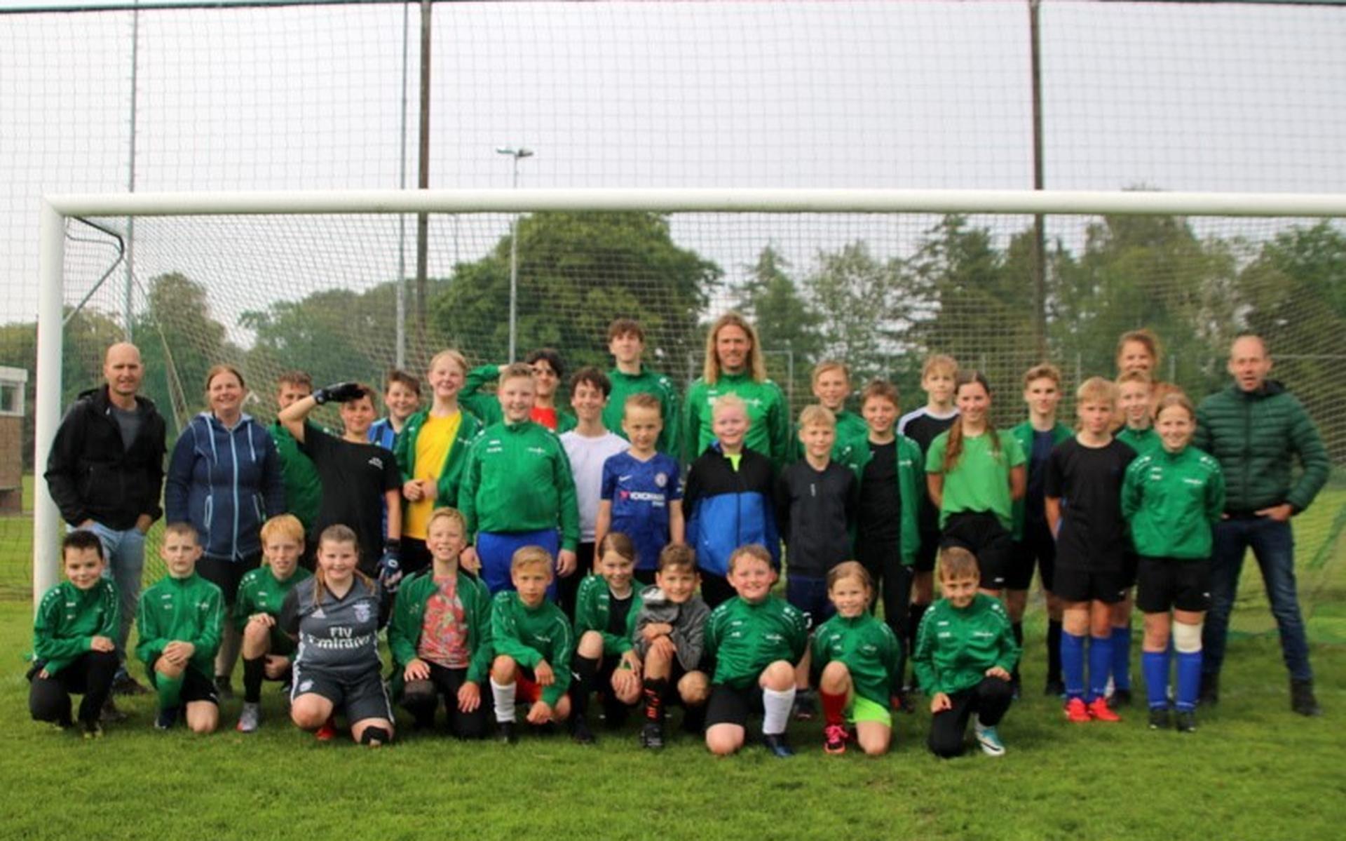 De afsluiting van het seizoen bij VV Willemoord, waarbij afscheid werd genomen van jeugdtrainer Ingmar Kemper en leider Örjan te Riele.