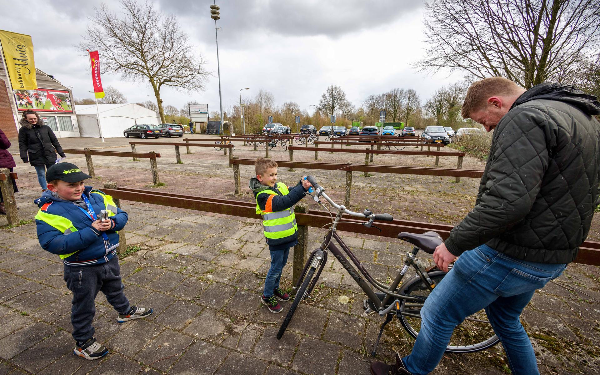 Politiekids doen examen: iedereen is geslaagd! - Steenwijker Courant