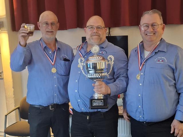 Biljartvereniging Steenwijk 22 grijpt net naast districtstitel driebanden klein