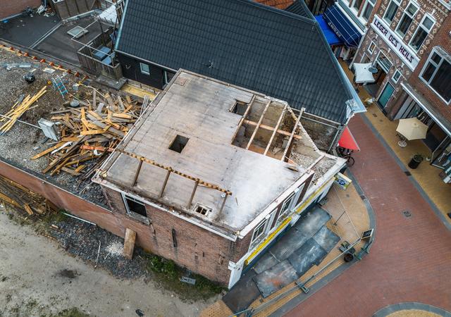 Het is zover: sloop van pand Scheer & Foppen in Kalverstraat Steenwijk is gestart