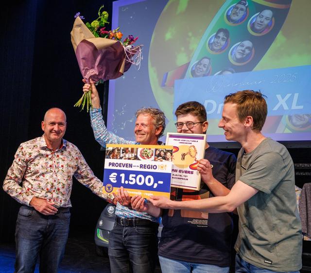 Rotary Steenwijk-Regio ondersteunt theaterspektakel Droom XL