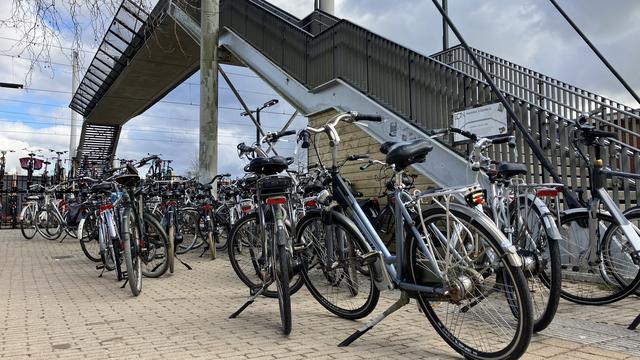 Steenwijkerland zet in op extra handhaving bij fietsenstalling station Steenwijk
