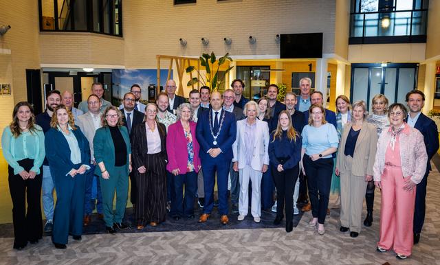 Kersverse raad Steenwijkerland is een feit. 'Er gaat heel wat op jullie afkomen'